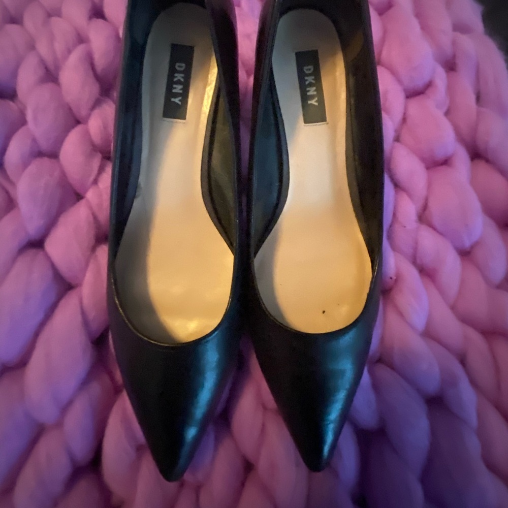 DKNY Black Pumps Black 8.5 with Gold Hardware